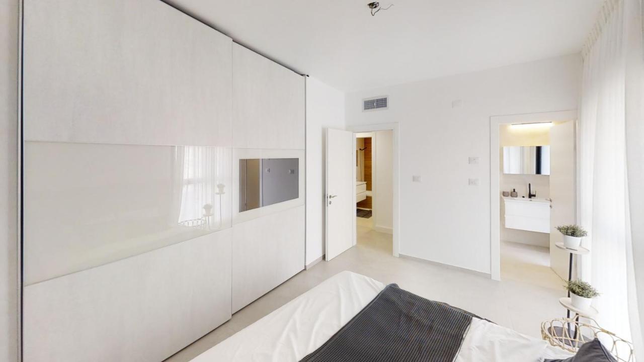 Luxury 3&4 Bedroom New Apartments - Close To The Beach & Bahai Gardens Haifa Exterior foto